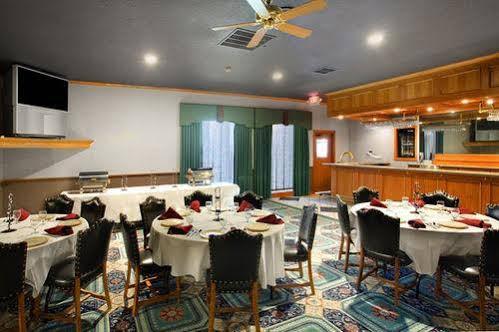 קווינסי Eagle'S Nest Hotel & Conference Center מראה חיצוני תמונה