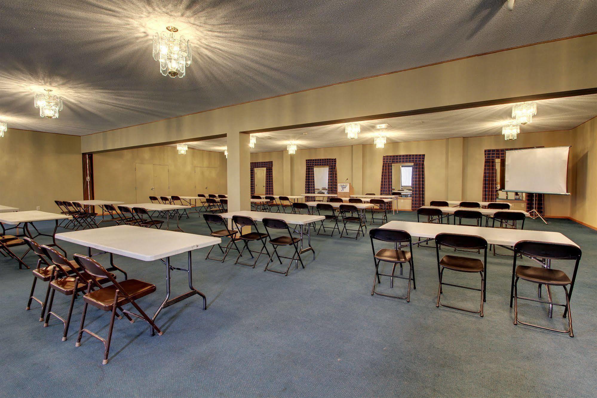 קווינסי Eagle'S Nest Hotel & Conference Center מראה חיצוני תמונה